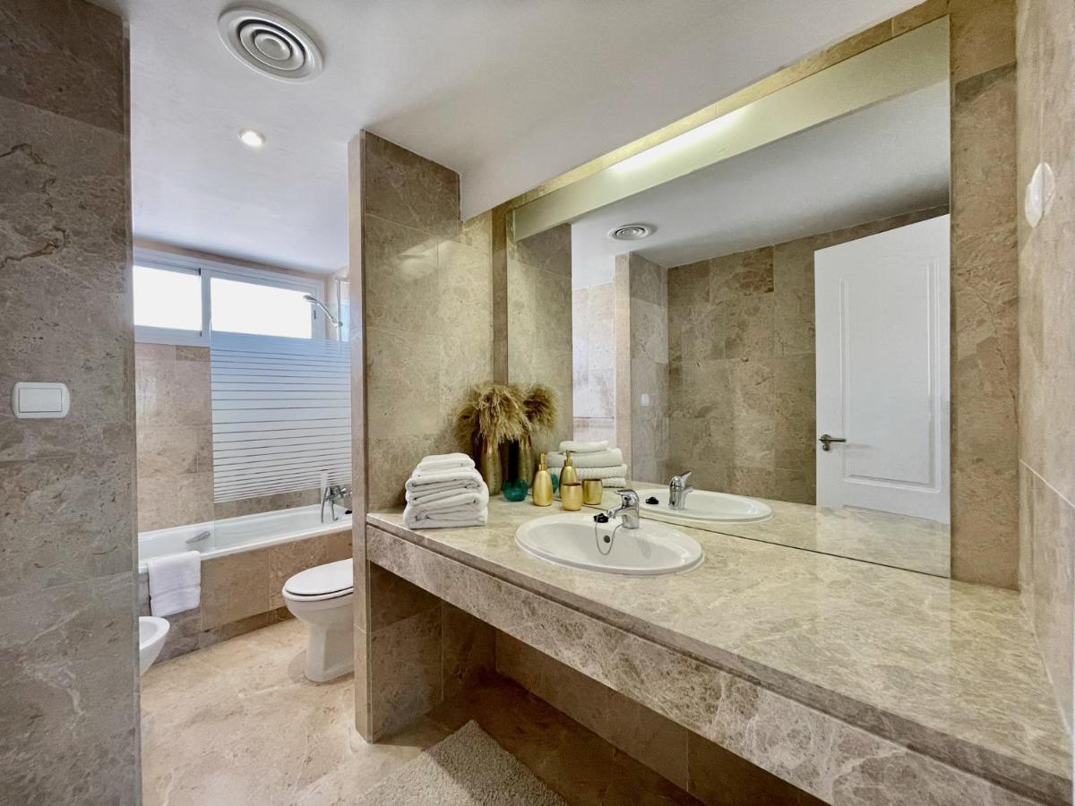 Ferienwohnung Unique Townhouse In Front Of Puerto Banus Marbella Exterior foto