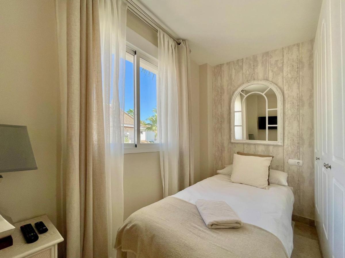 Ferienwohnung Unique Townhouse In Front Of Puerto Banus Marbella Exterior foto